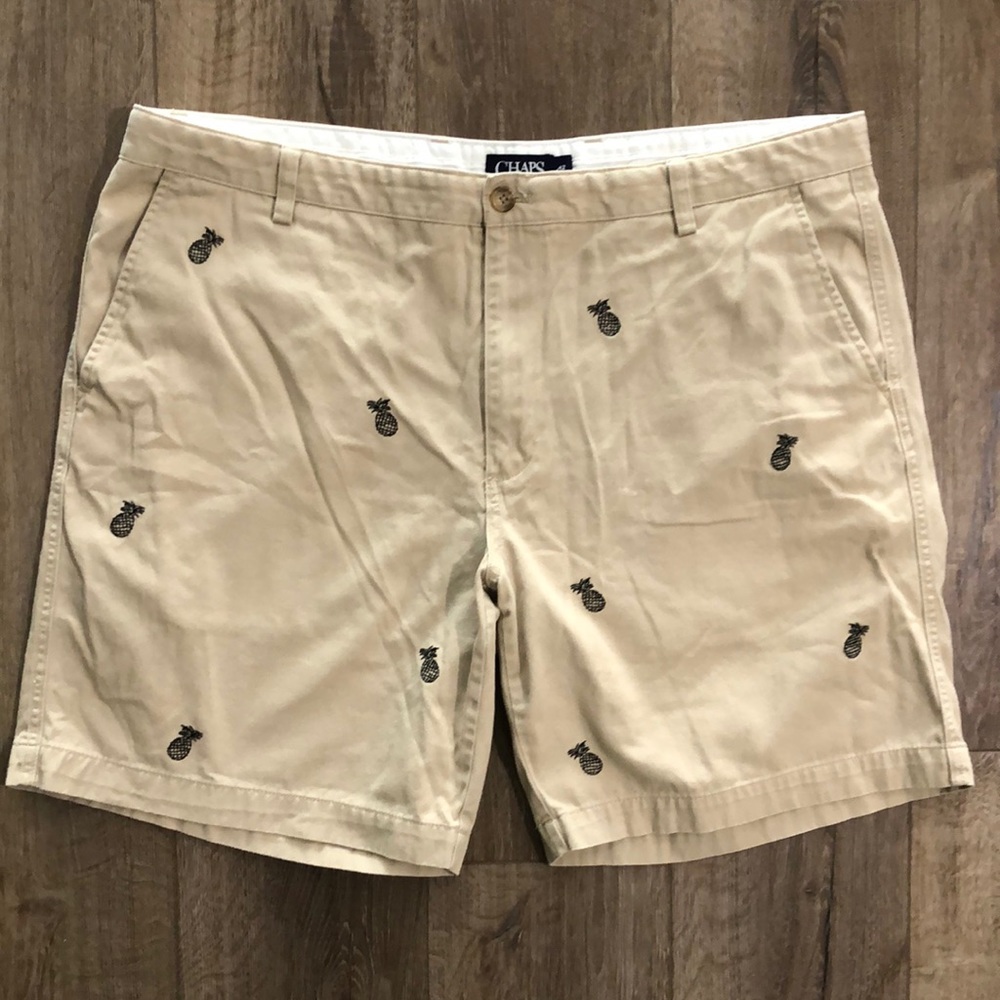 NWOT! - CHAPS 100% Cotton Flat Front Pineapple Embroidered Shorts